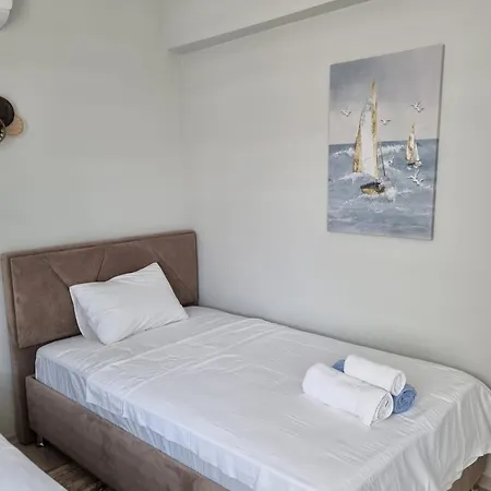 Flat Apartment *